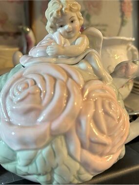 Vintage Avon Porcelain Cherub Teapot Pink Rose Angel Teapot 6 x 8.25